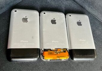 iPhone 2G (1. generace) – 3 kusy