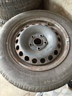 Prodám zimní sadu pneu s disky 195/65R15 4kusy