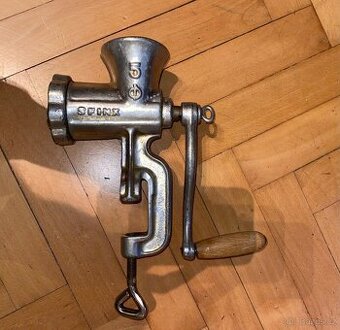 Mlýnek na maso SFINX 5