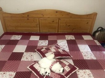 Ložnicová sestava z masivu, manželská postel a skřině