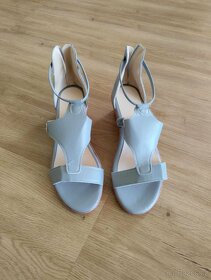 Dámské sandále