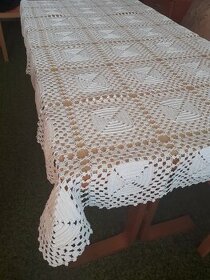 ubrus háčkovaný