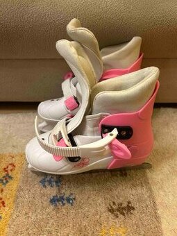 NASTAVITELNÉ DÍVČÍ LEDNÍ BRUSLE VEL. 29 - 32