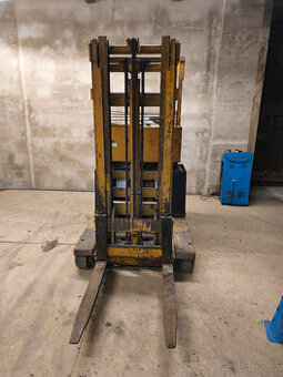 Věž z VZV, zdviž 4,5m, nosnost 1500kg