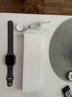 Apple Watch 11 46mm cellular titan safírové sklo
