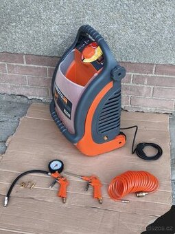 Prodám montážní Bezolejový kompresor Nuair Revolution Air