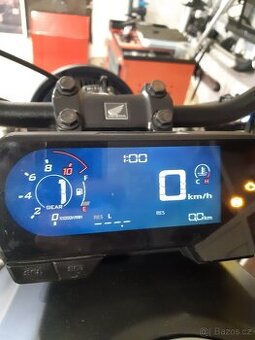 Budíky na Honda CBR 650 R