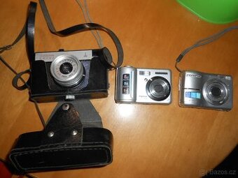 Staré fotoaparáty 3ks foto - funkčnost neověřena-cena celkem