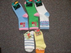 Nové dívčí ponožky vel.22-23
