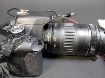 canon eos 500d + zoom canon ef  90 - 300mm