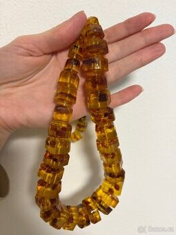 Pravý jantarový náhrdelník