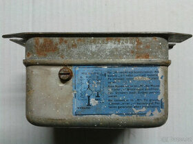 Dobíjecí mechanické relé