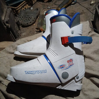 Lyžařské sjezdové boty Munari R line22,velikost nohy 28-29cm