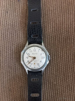 Staré hodinky Vostok