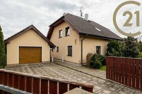 Prodej vícegeneračního rodinného domu ve Zruči