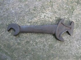 Starý montážní klíč - 1