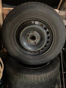 Kompletní zimní kola 195/65 R15 Nokian 91T