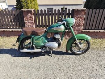 Jawa 350 kývačka