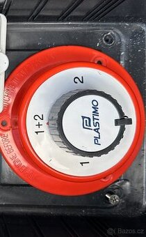 Odpojovač akumulátoru na 2 baterie 150Ah 12V