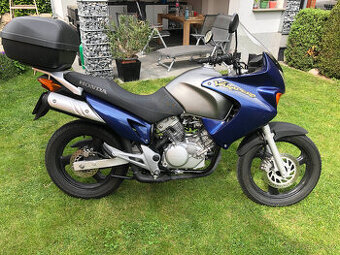 Honda Varadero 125 - 1