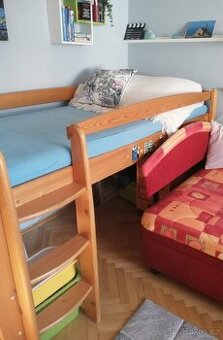Dětská postel ze smrkového masivu