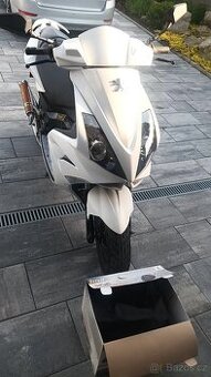 Prodej Skútr Peugeot, moped