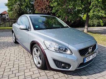VOLVO C30 SUMMUM 2.0D 110KW 5 VÁLEC , AUTOMAT, XENON, KŮŽE