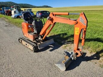 PŮJČÍME MINIBAGR HITACHI EX10U 1000KG