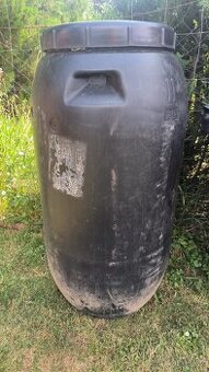 Plastové sudy 220L