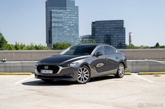 Mazda 3 Sedan/ Adaptívny tempomat/ Vyhrievané sedadlá