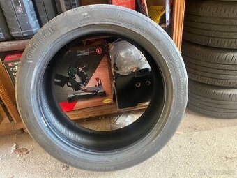 Zimní pneu 235/45 R19 V XL