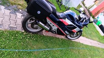 Suzuki gsx600