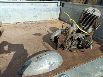 Jawa 250 pérák