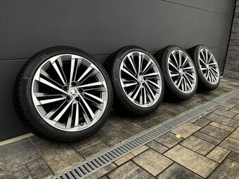 Zimní originál Škoda Superb 235/40 r19 Continental