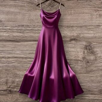 Nádherné nové šatičky