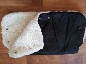 Rukávník na kočár