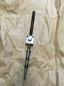 Šroub nožových saní S28 / S32