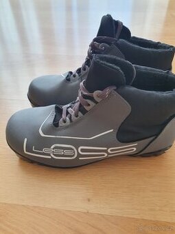 Běžecké boty, dětské, EU35.