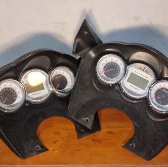 Budíky přístroje PEUGEOT SATELIS