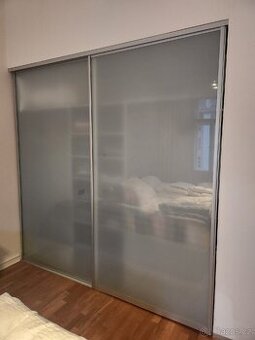 Posuvné dveře skleněné