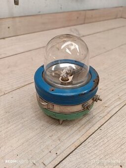 Staré retro kempingové světlo svítilna