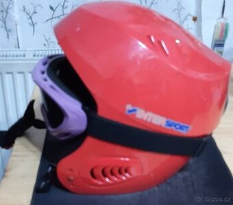 Dětská helma na lyže s brýlemi