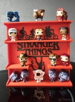 Stojan na figurky stranger Things x Kinder joy