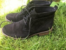 Dámské kožené černé boty značka Clarks