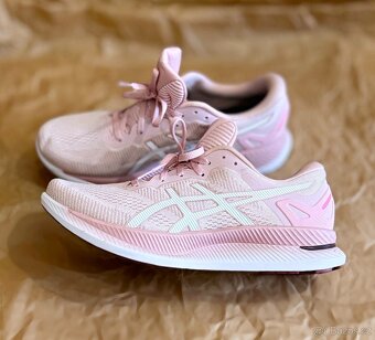 ASICS GlideRide Komfortní běžecké boty Unisex EU43,5, (US11)