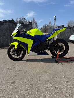 Prodám Yamaha R3