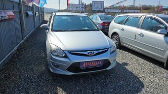 HYUNDAI i30 1,4 i CVVT TRIKOLOR