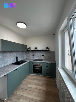 Prodej zrekonstruovaného bytu 2+1, 56 m² se zasklenou lodžií