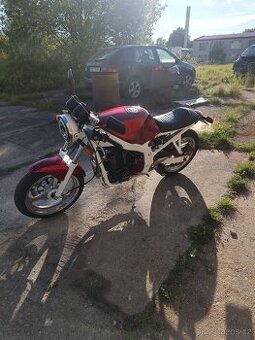 Suzuki GS500E