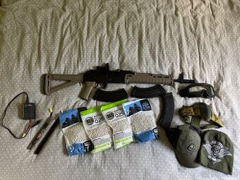 AK-47 Zhukov + vybavení na airsoft.